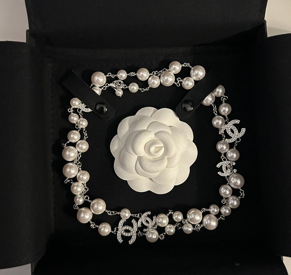 Chanel CC Pearl Necklace