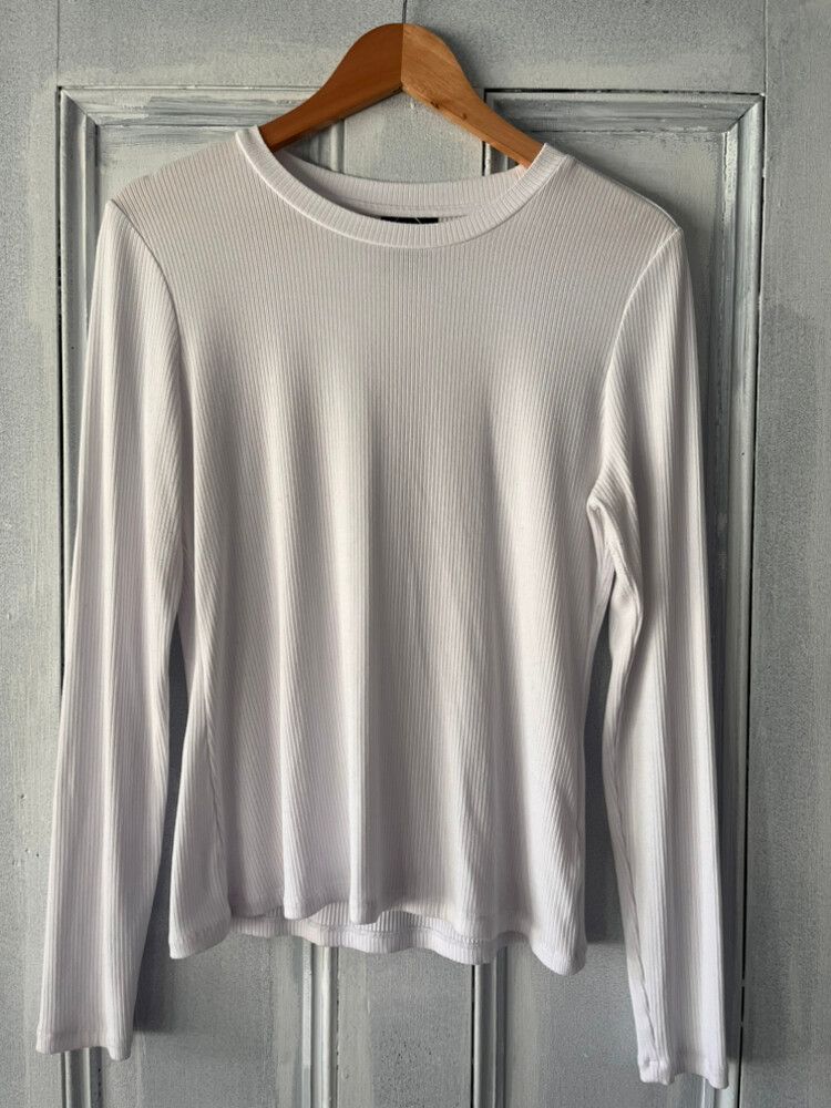 Moochi White Top