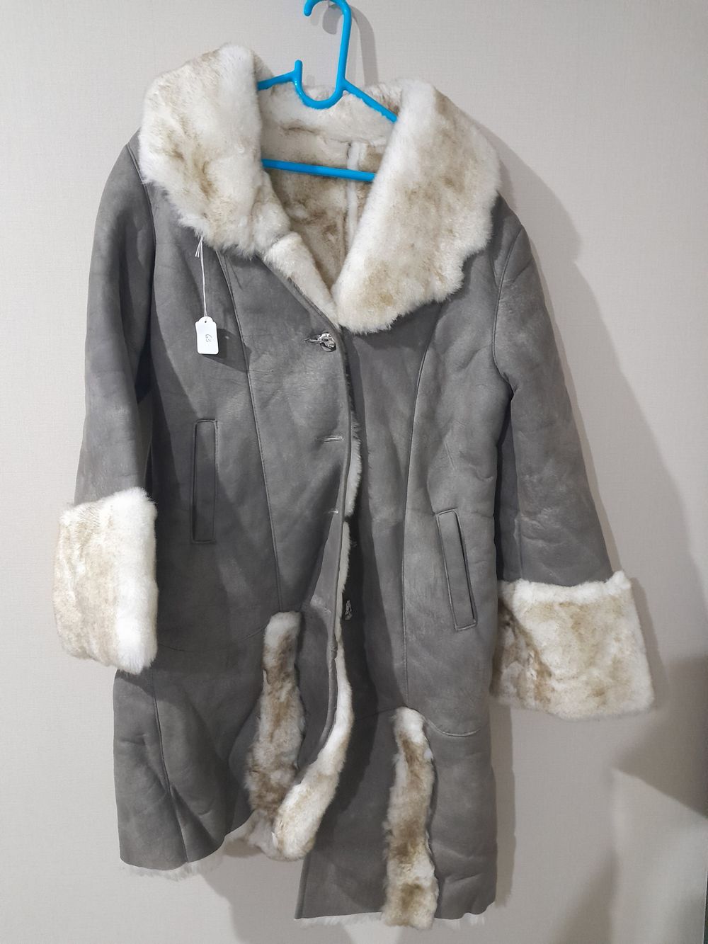 NEW Gorgeous Grey Faux fur Coat
