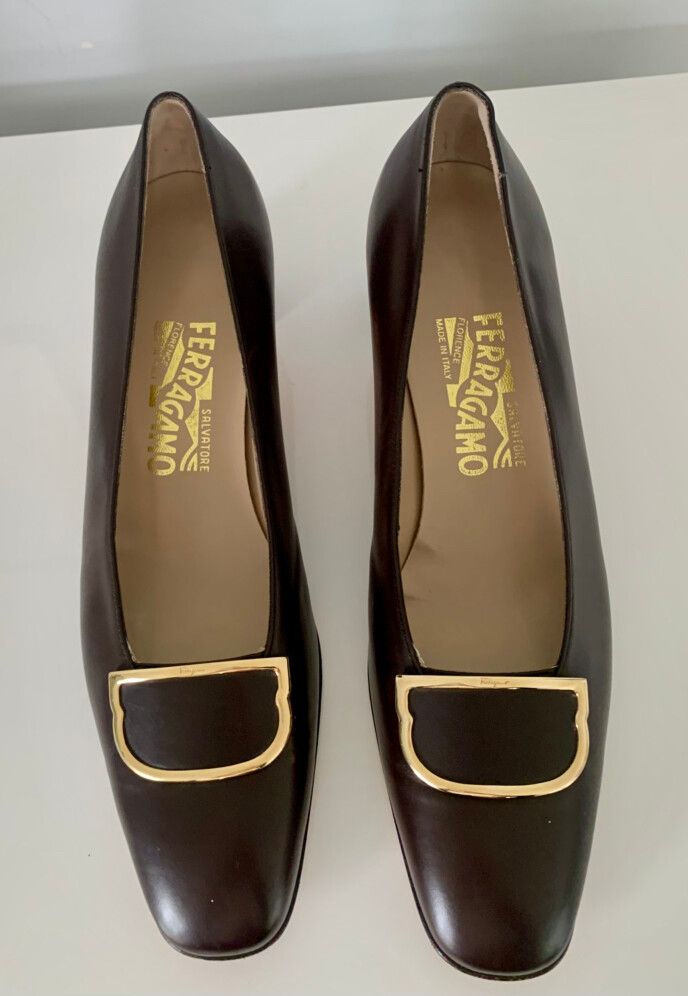 Ferragamo- Dark Choc Brown Leather Shoes