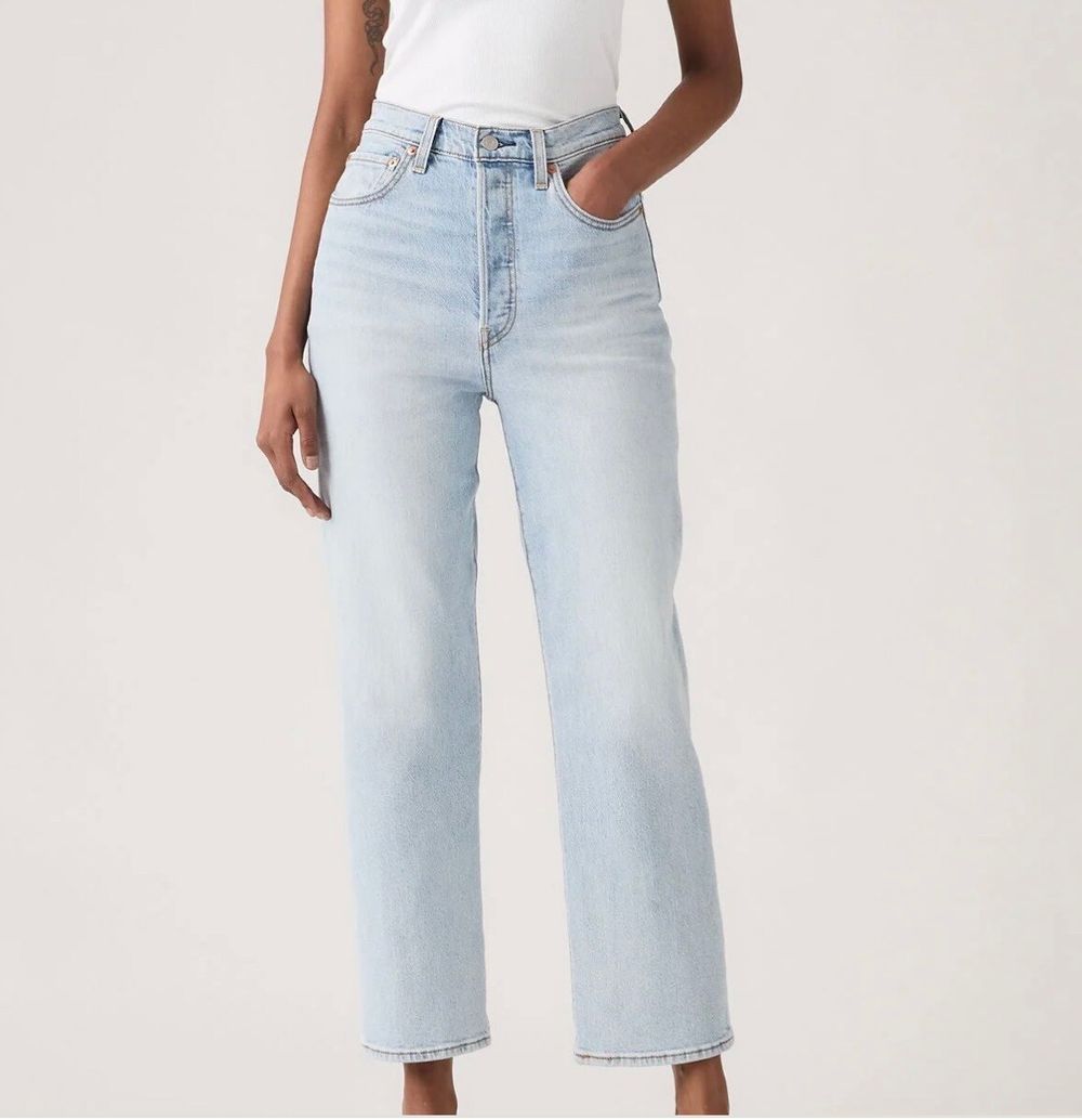 Levi's Ribcage Straight Ankle Jeans