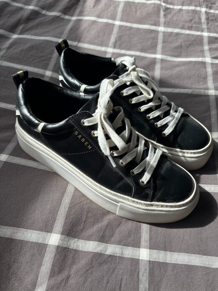 Saben sneakers size 39