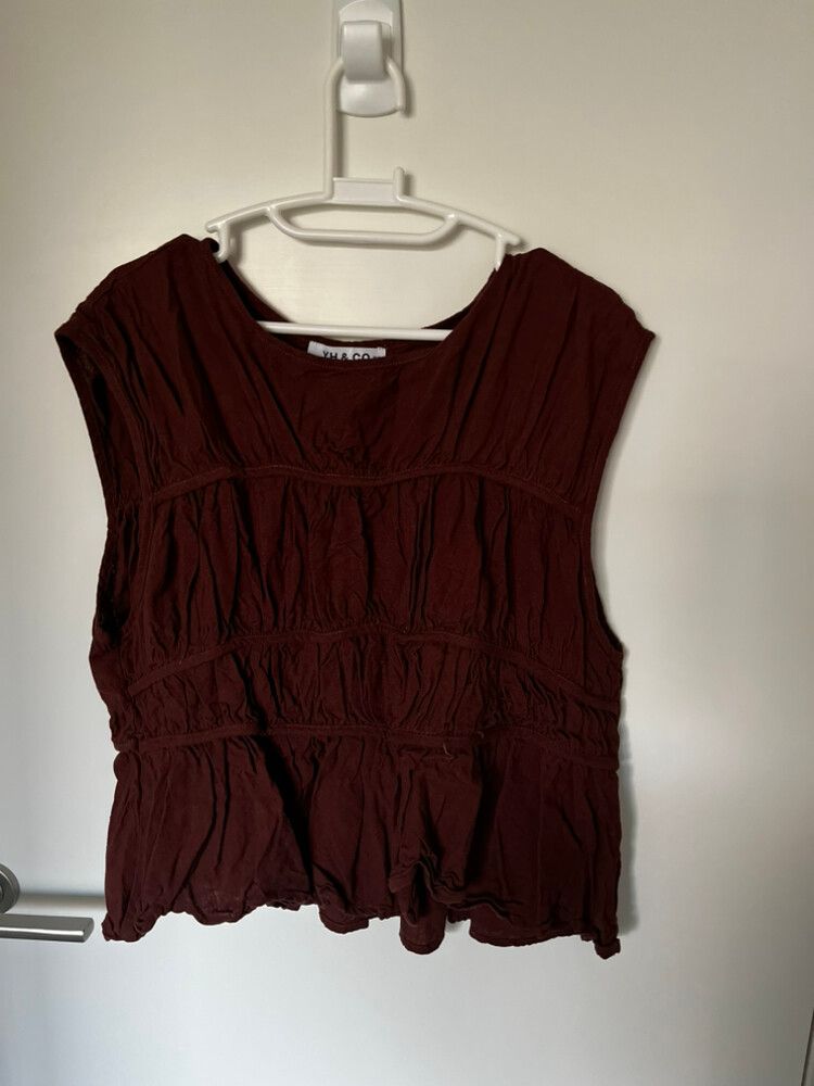 Yh & Co Maroon Top
