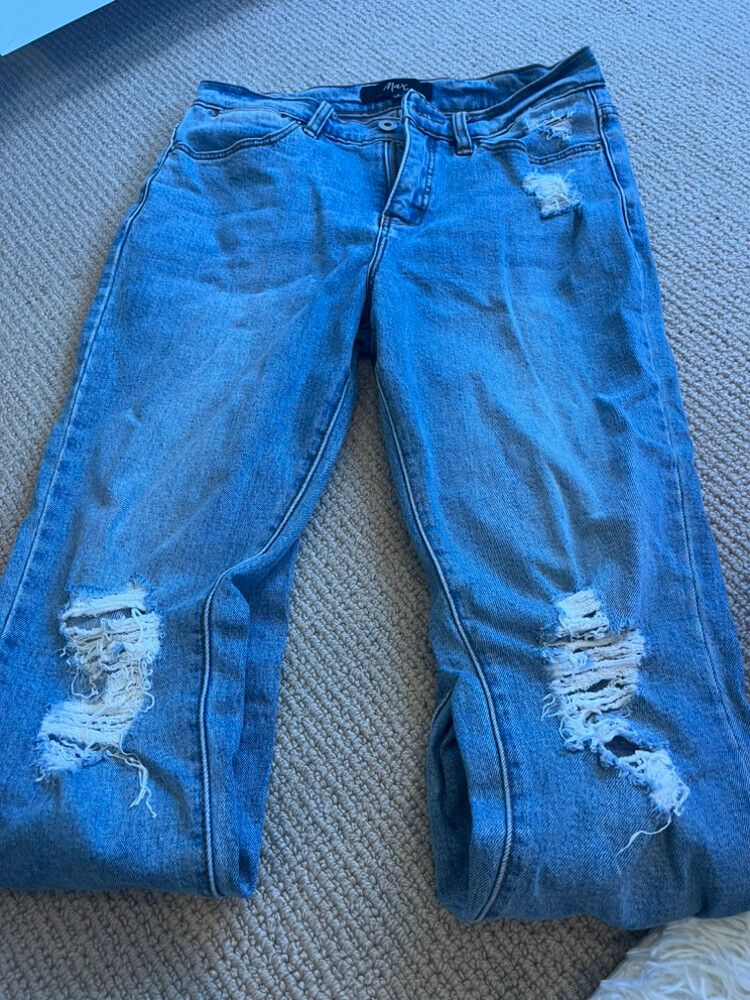 Max Blue Ripped Jeans Size 8
