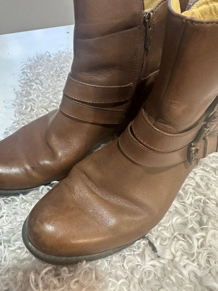 Italian Boots