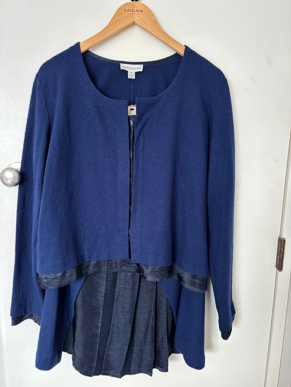 Elegant Anne Mardell two-piece set, designed and made in New Zealand.