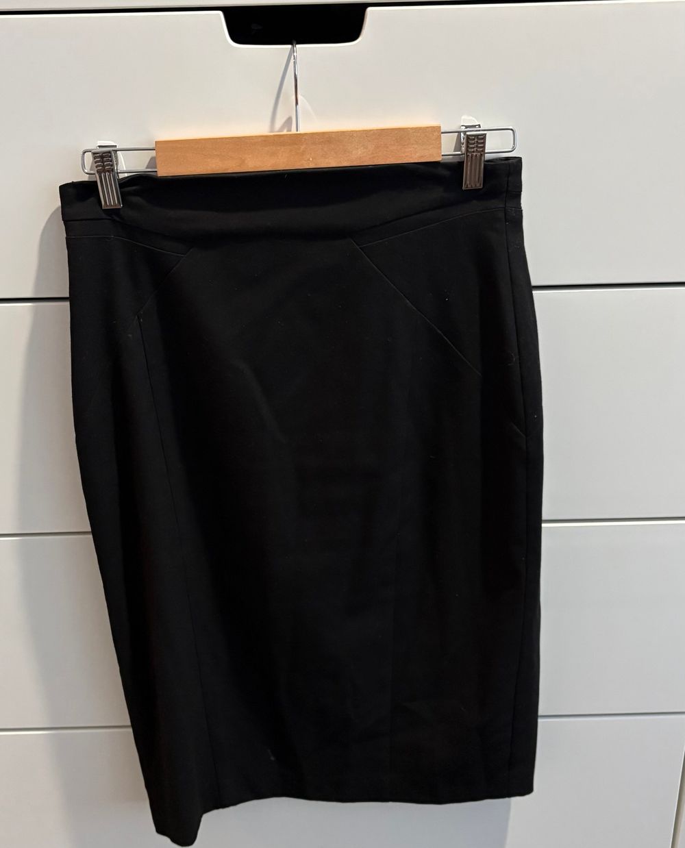 cue business skirt