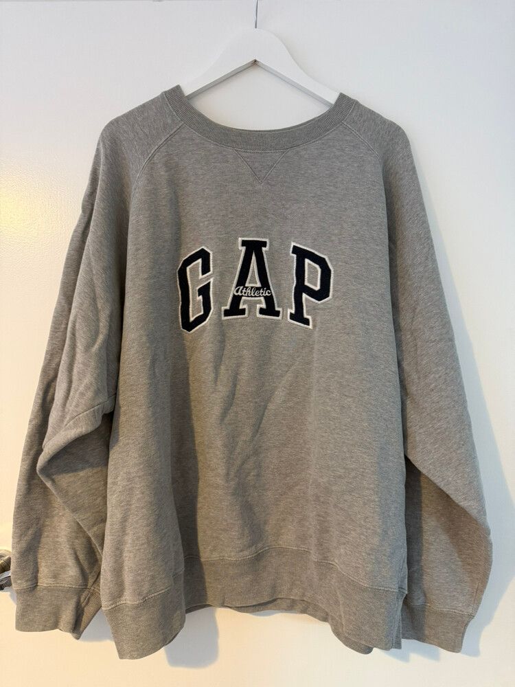 Gap Grey Athletic ‘retro inspired’ Sweatshirt (XL)