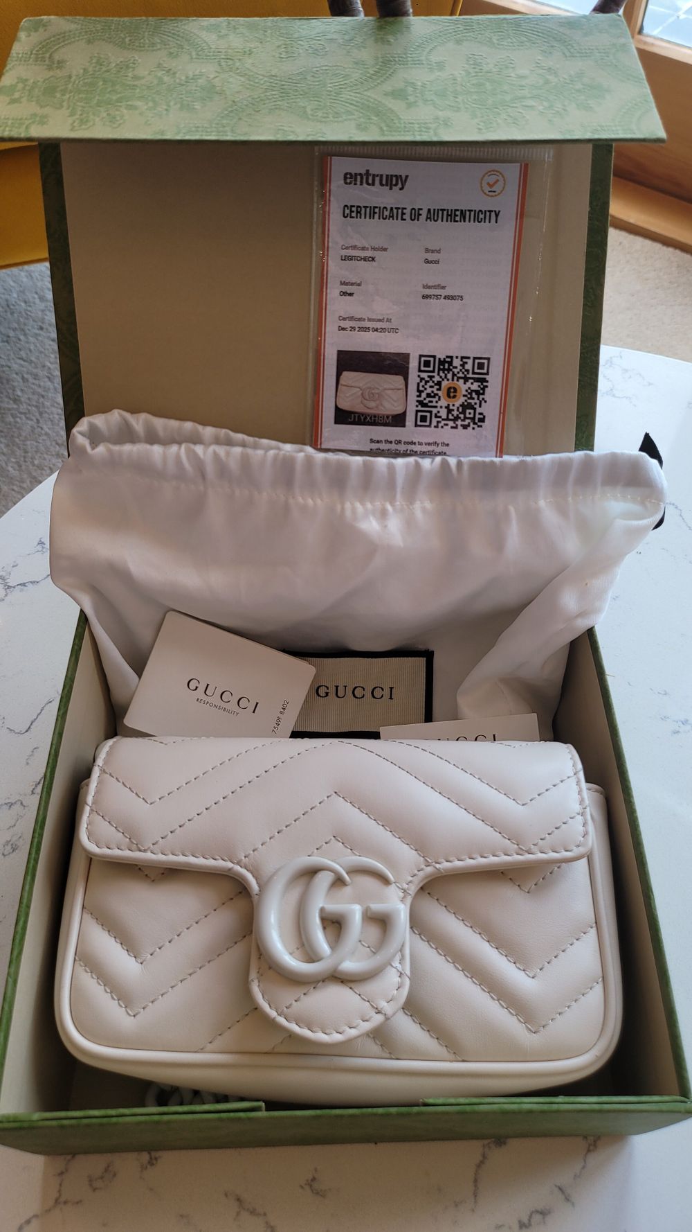 Pre-owned authentic mini Gucci Mamont bag