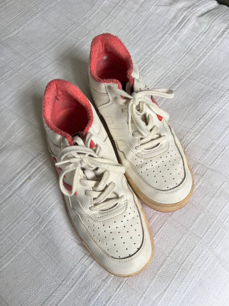 Retro 90s Sneaker - White Vanilla Tomato