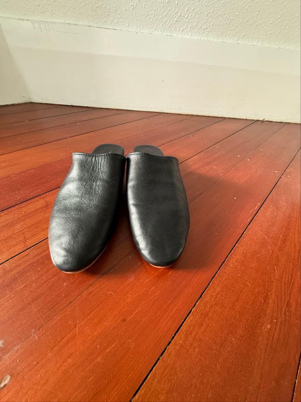 Sandy Days Black Leather Mules