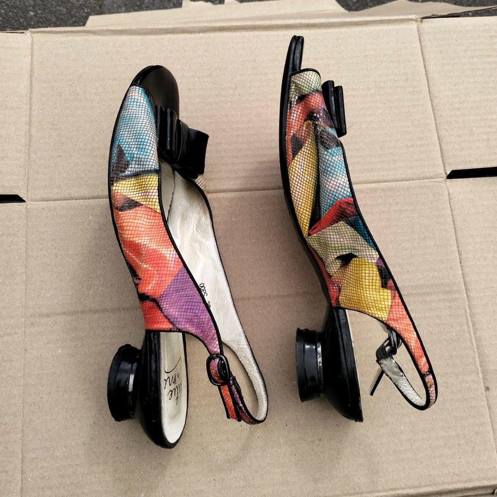 KATIE 'N' ME VIBRANT ARTSY HEELS SIZE 38 NZ 7 FUNKY HEELS FISH SKIN MULTICOLOURS