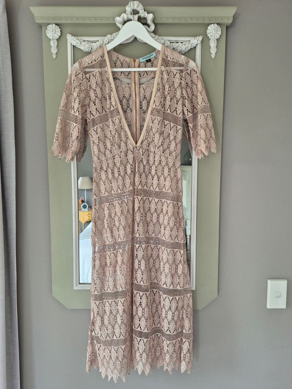 Kate Sylvester - Kate Sylvester Beige Lace Dress Size S on Designer Wardrobe Kate Sylvester - Kate Sylvester Beige Lace Dress Size S on Designer Wardrobe