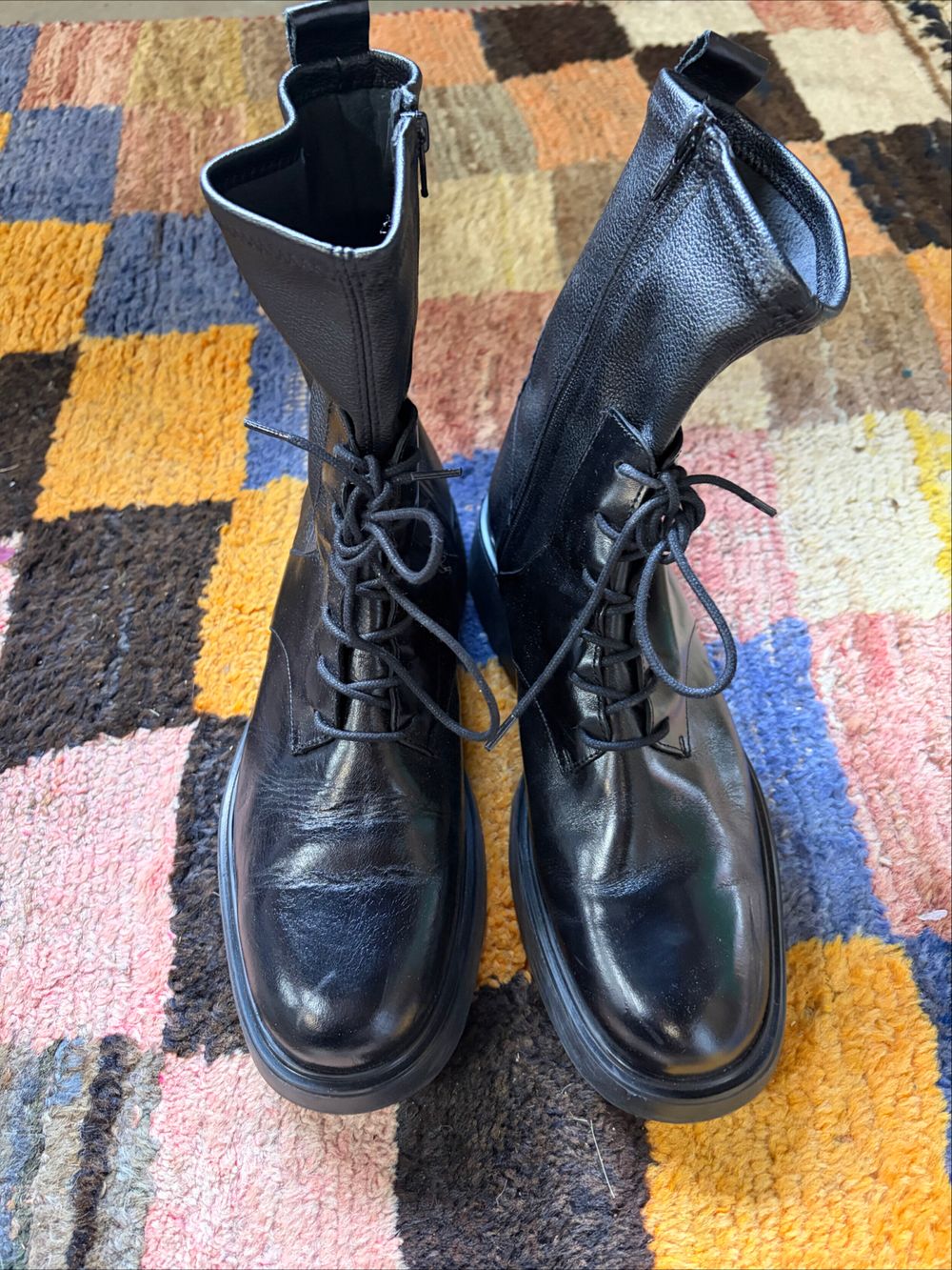 Wonders Black Leather Lace-Up Boots