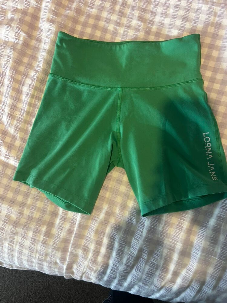 Lorna Jane Green Shorts Size S