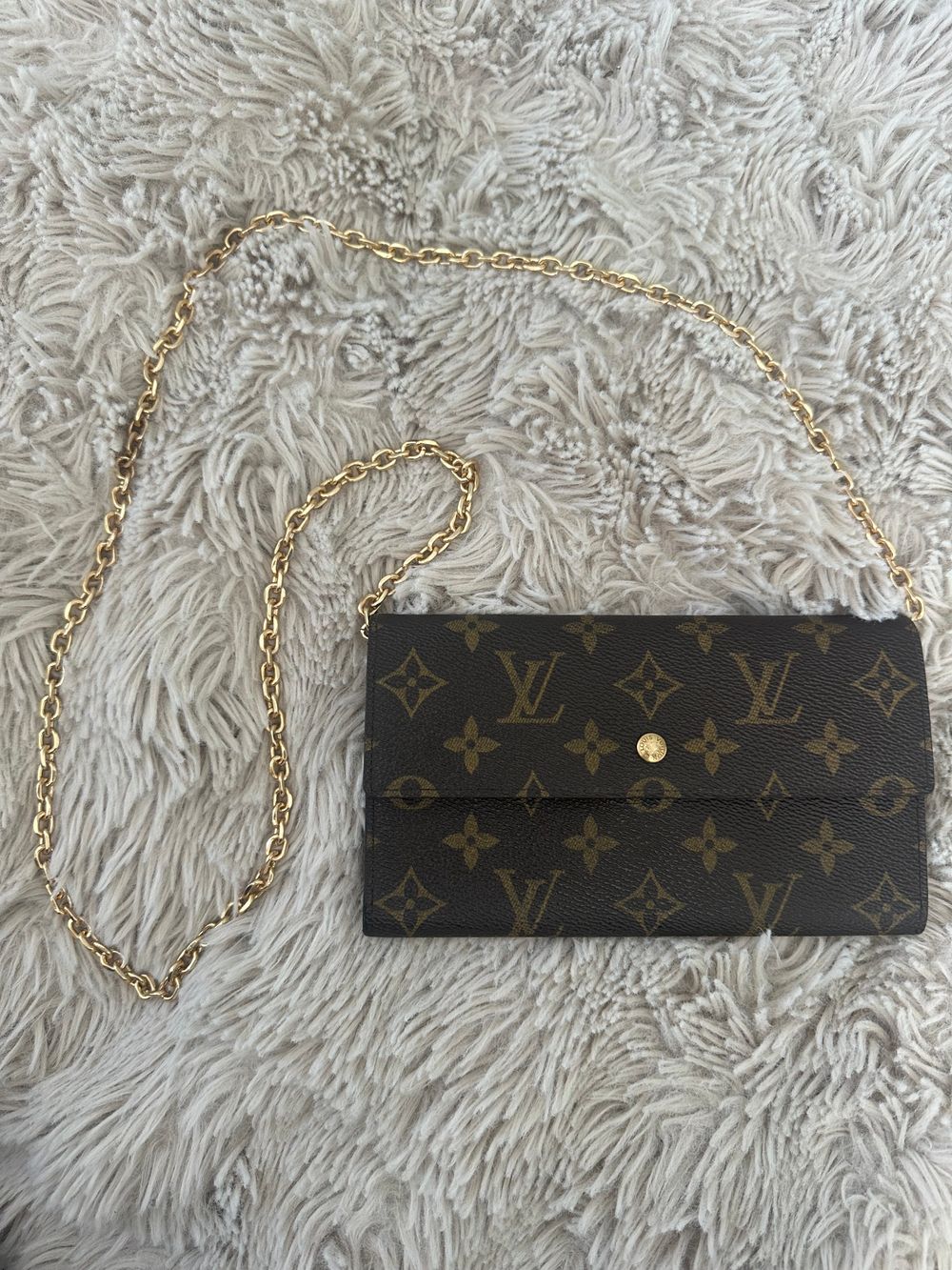 Louis Vuitton Sarah long wallet on chain crossbody