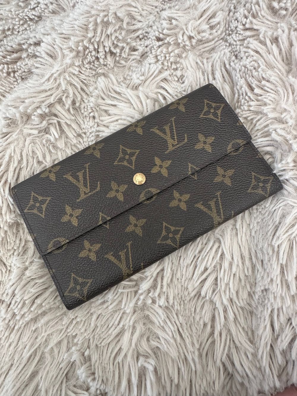 Louis Vuitton portefeuille tresor international monogram long wallet