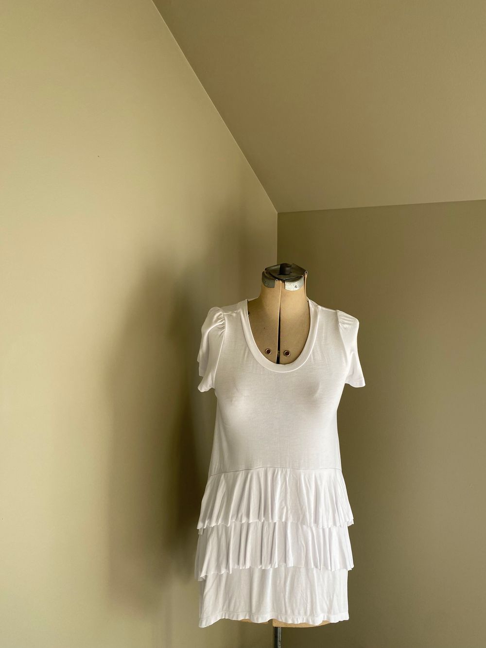Cooper white tee top
