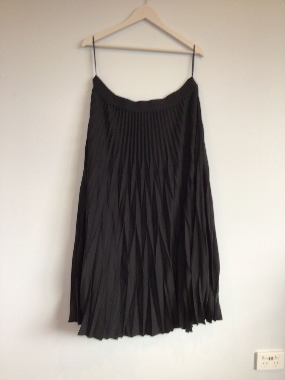 Veronica Maine black pleated skirt. Would fit size 20/22