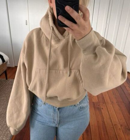 Arby & Opal cropped hoodie