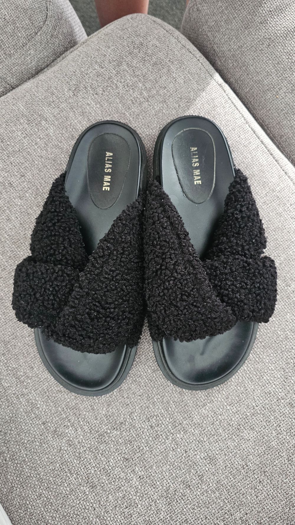 Alias Mae Black Slides