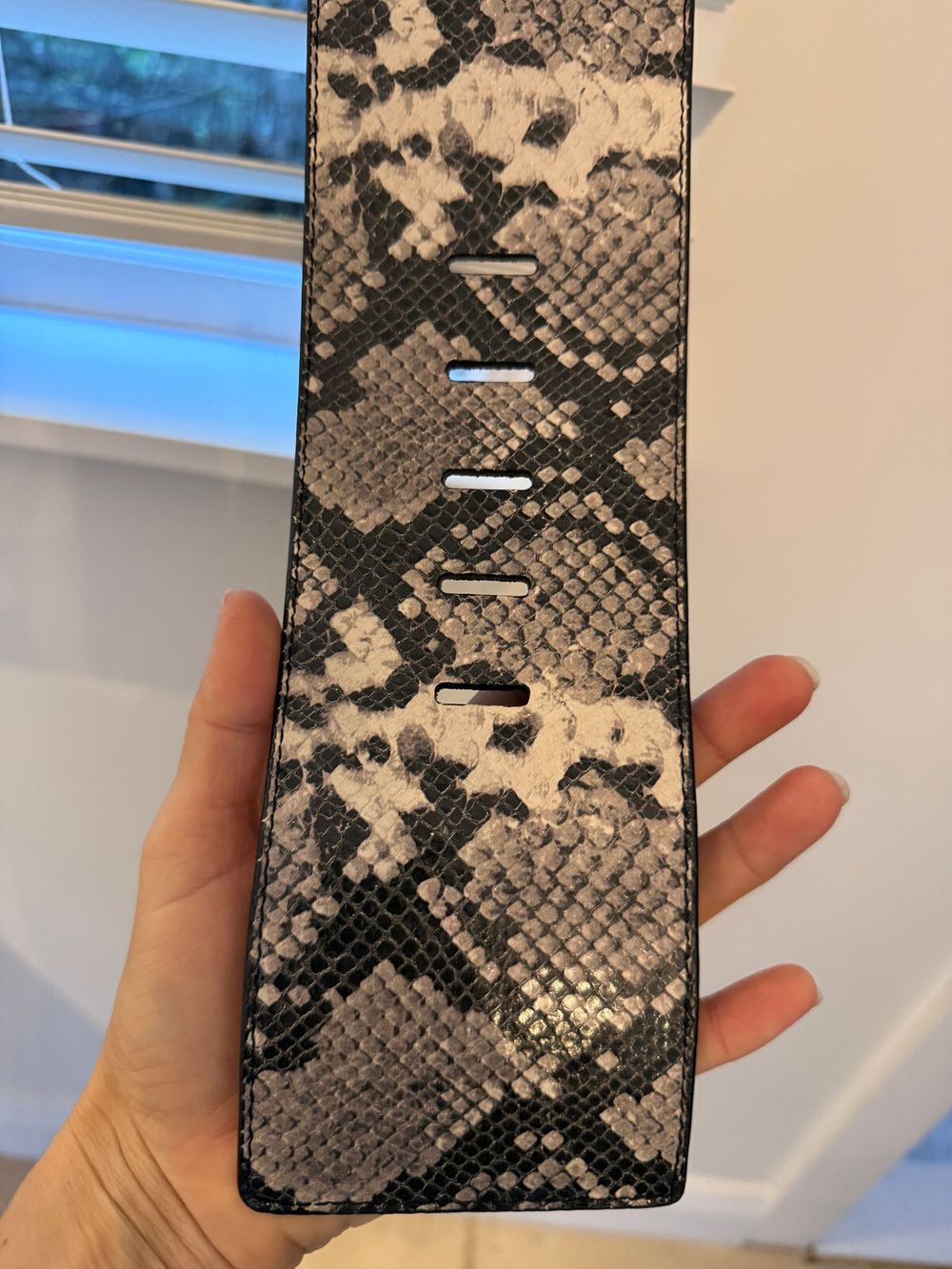 Club Monaco Wide snakeskin belt grey/black/white