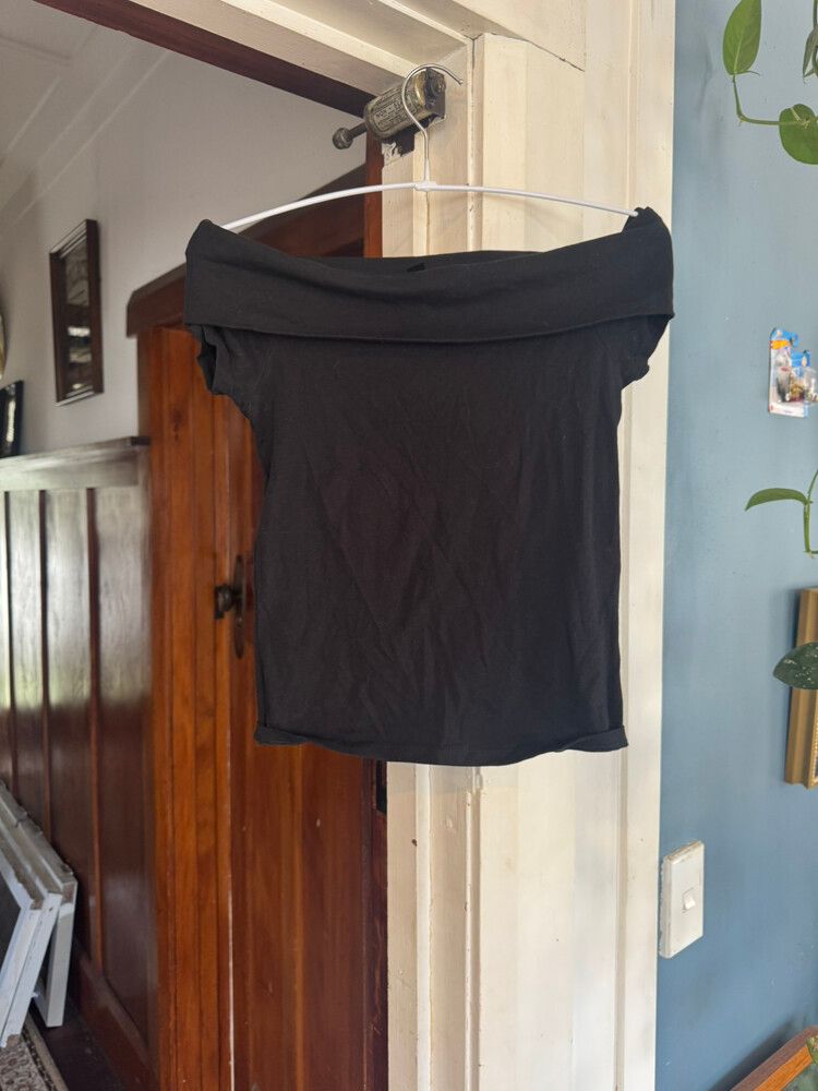 Off the should H&H Black Top