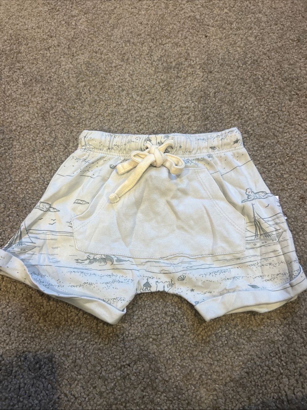 Aster & Oak White Patterned Shorts
