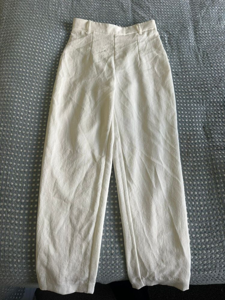 KOOKAI White Pleated Trousers Oyster