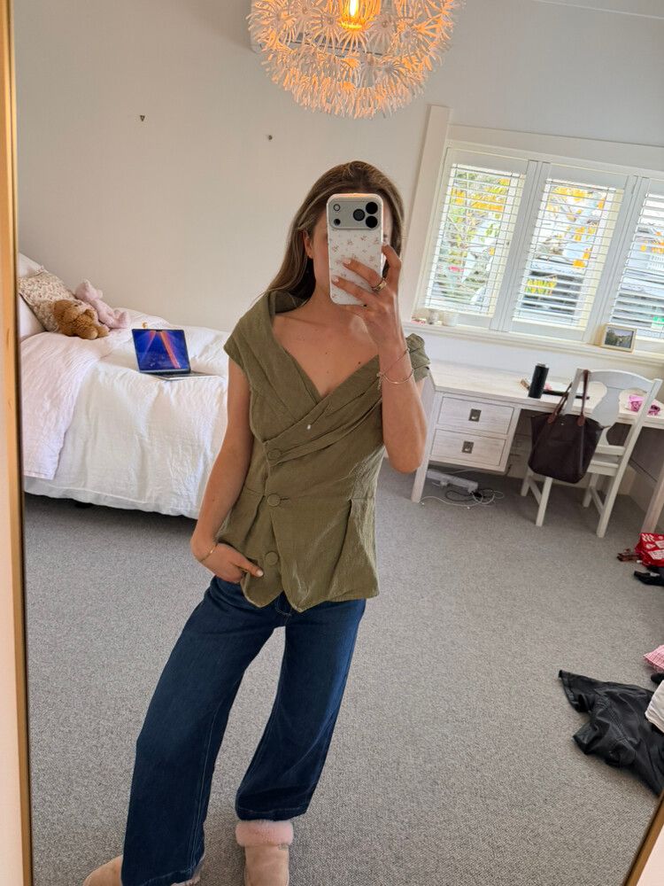 RUBY Green Top