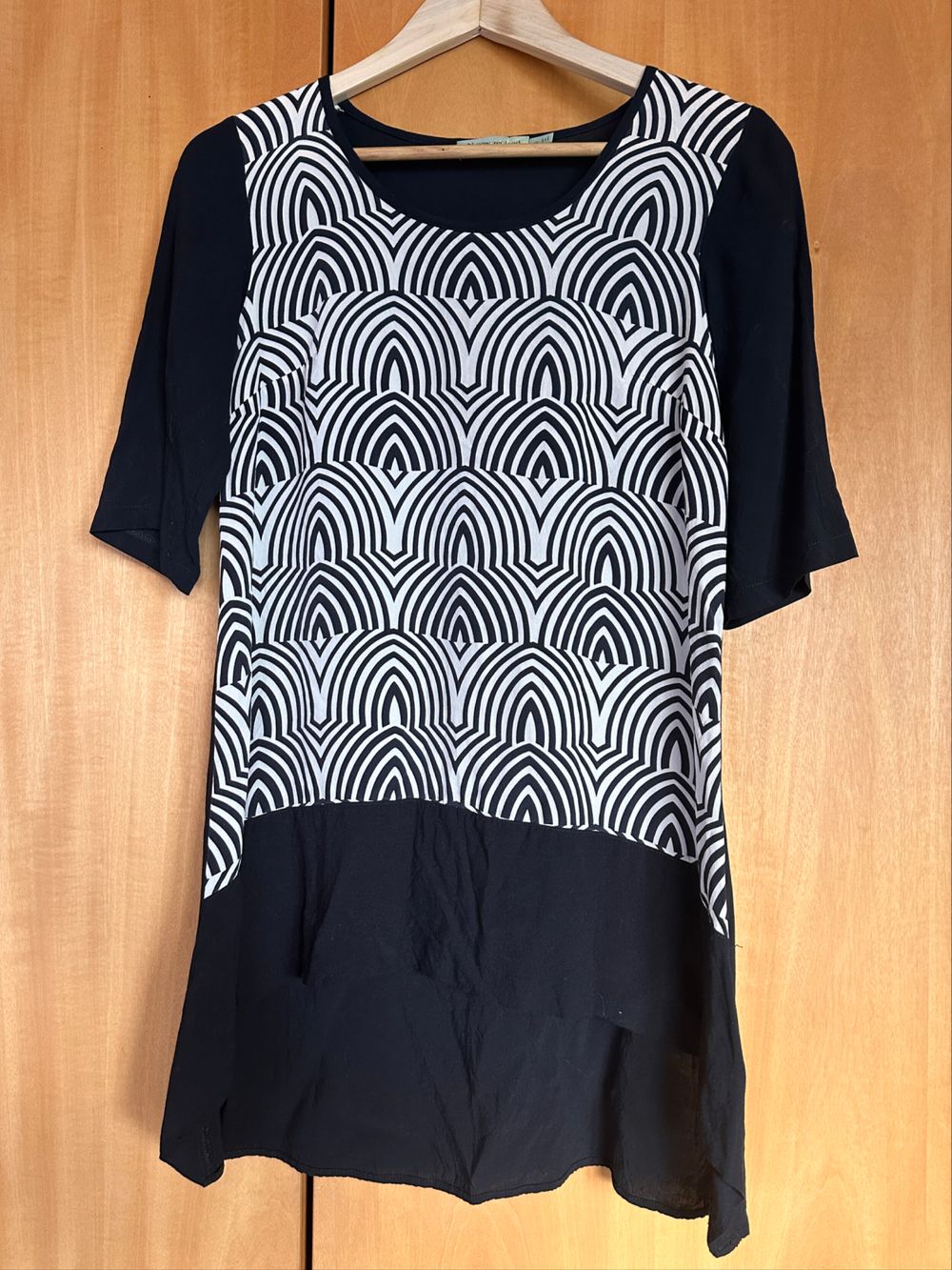 Obi New Zealand Black And White Geometric Top