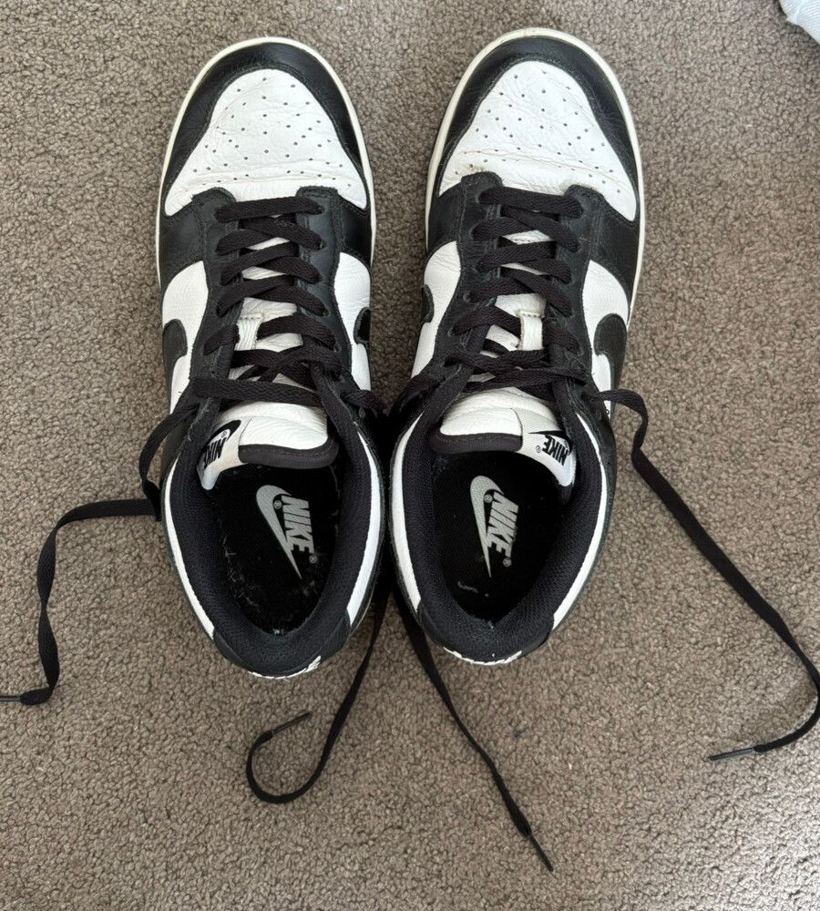 Nike Panda Dunks