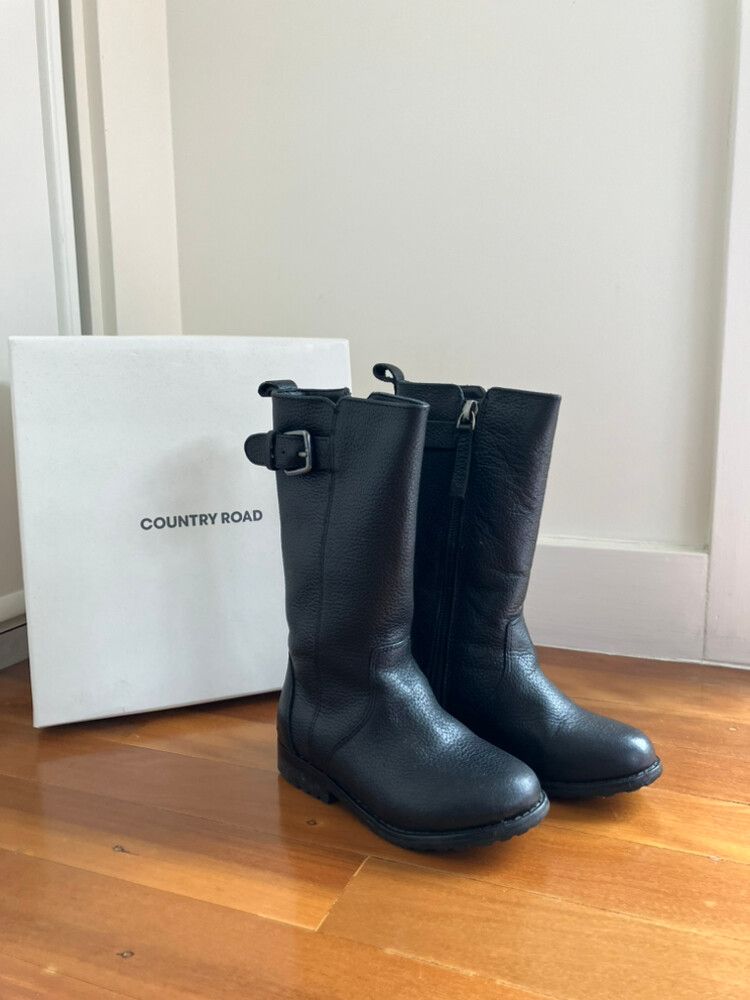 Country Road Long Leather Boots