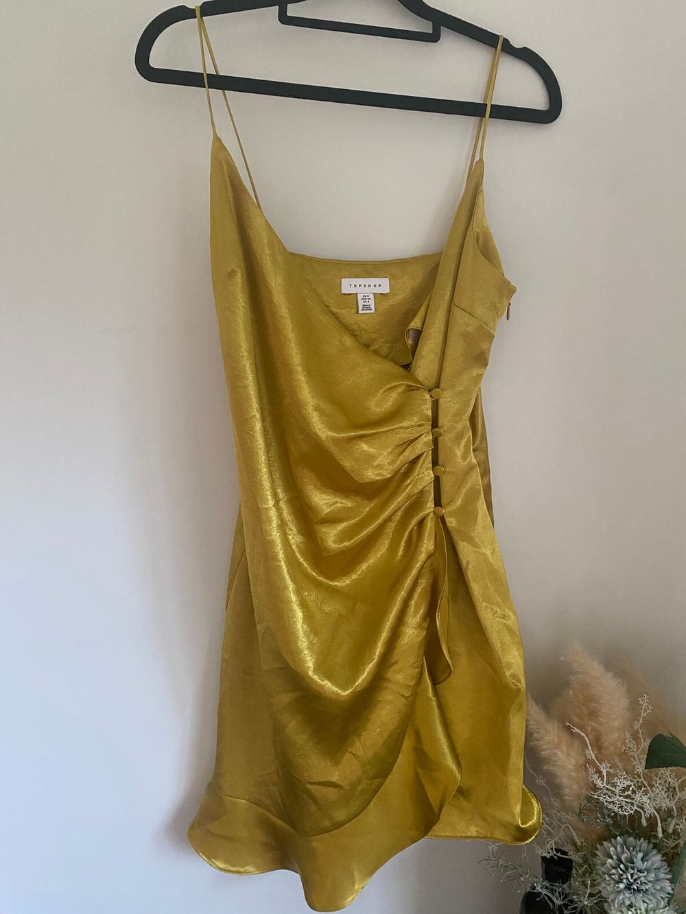 Topshop - Satin Mustard/Gold Mini Dress on Designer Wardrobe Topshop - Satin Mustard/Gold Mini Dress on Designer Wardrobe