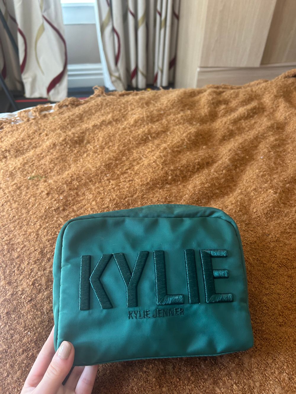Kylie emerald bag cosmetics