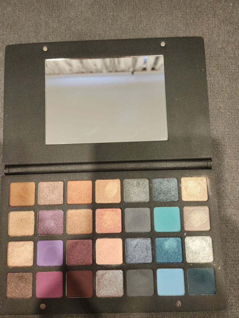 Eyeshadow palette 28 Purple/Blue