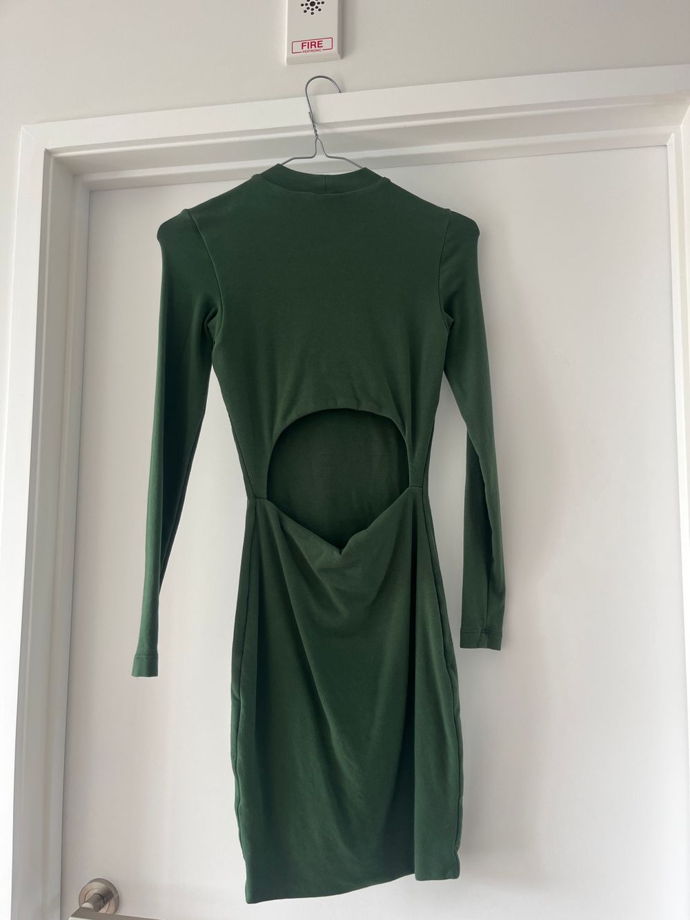 Kookai - Kookai Green Long Sleeve Dress on Designer Wardrobe Kookai - Kookai Green Long Sleeve Dress on Designer Wardrobe