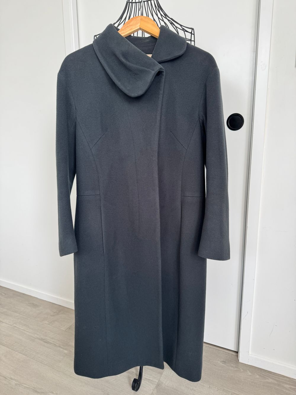 Long, wool coat by Veronika Maine– 70% Wool