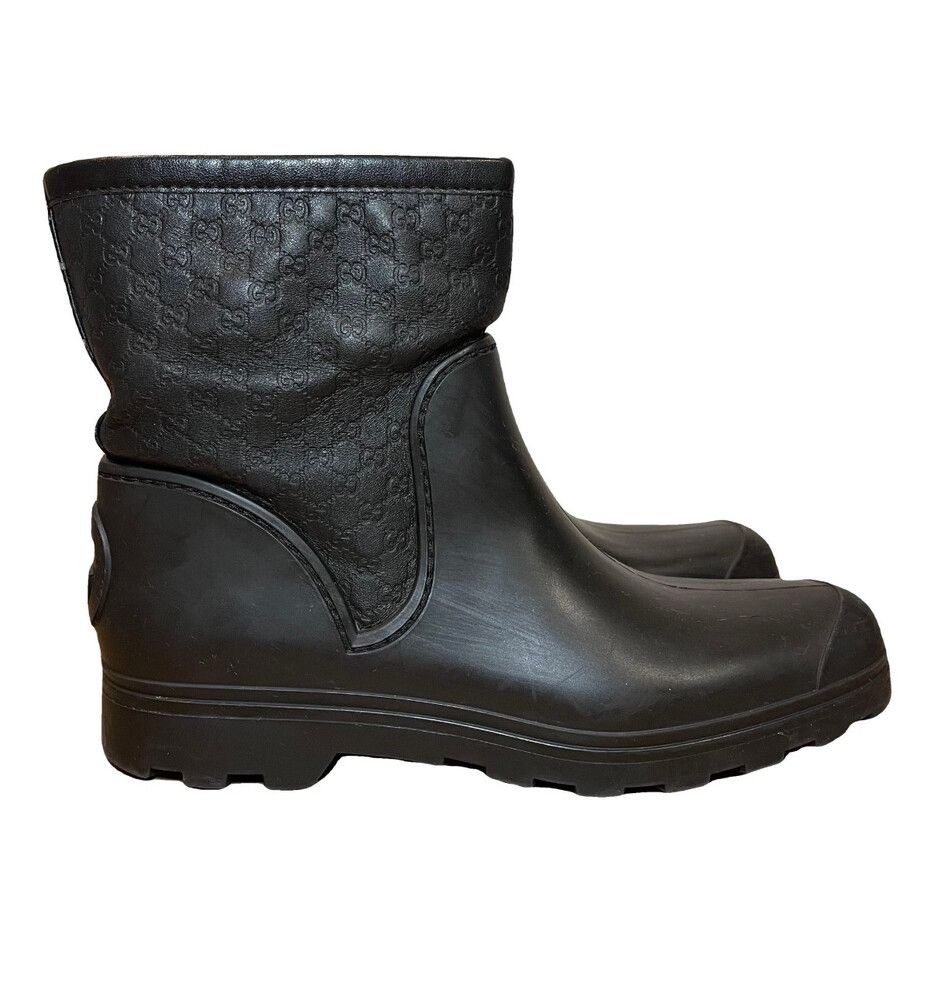 Authenticated Gucci Boots 🖤🖤