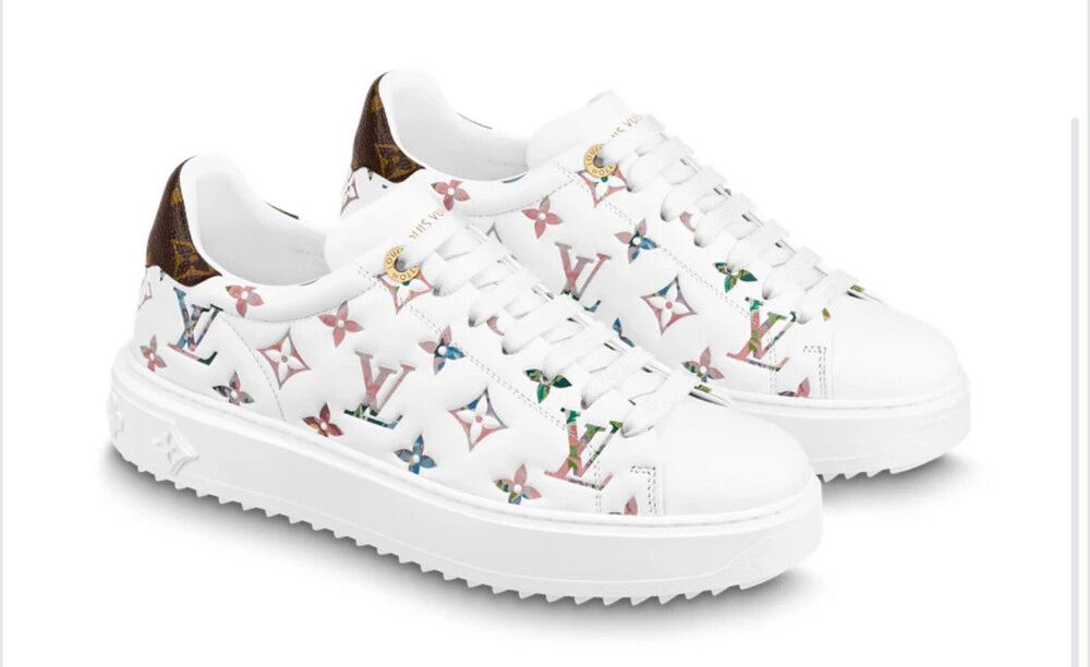 Authenticated LV sneakers -authentication tag attached✅ very good condition