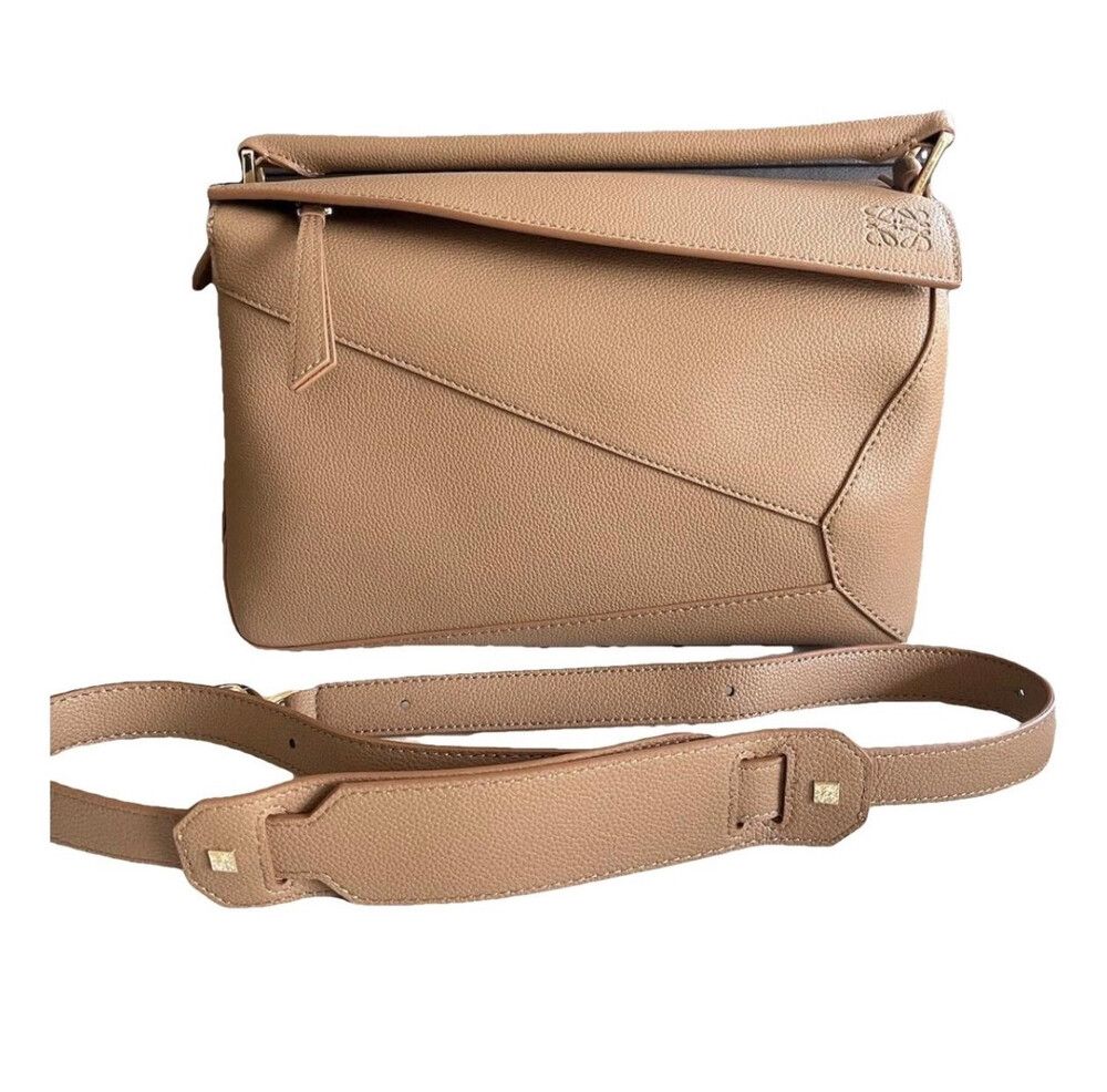 Authentic New Loewe Puzzle Bag medium size with handle and adjustable wide strap 🤎