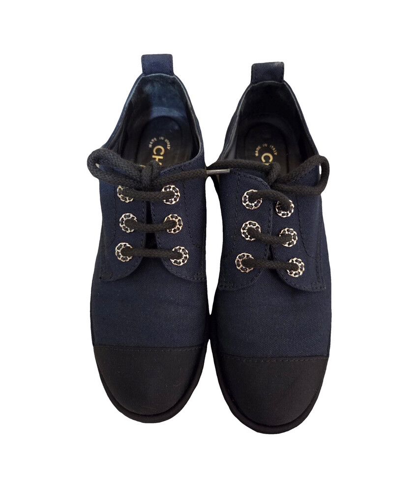 AUTHENTICATED CHANEL shoes 38 Loafer Lace Up with logo
