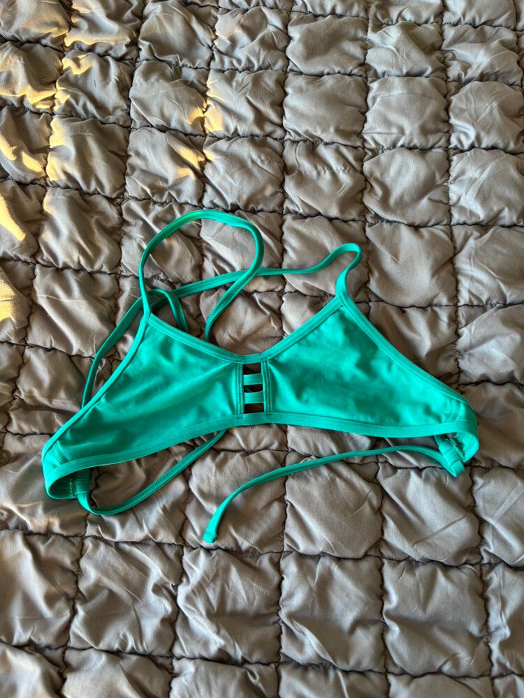 Jolyn bikini