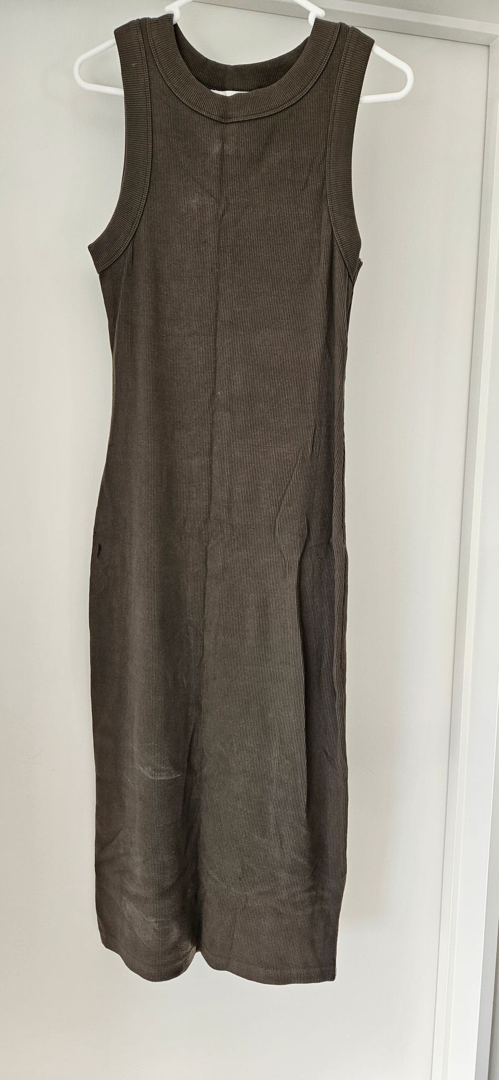 Ladies sleeveless Knit Dress