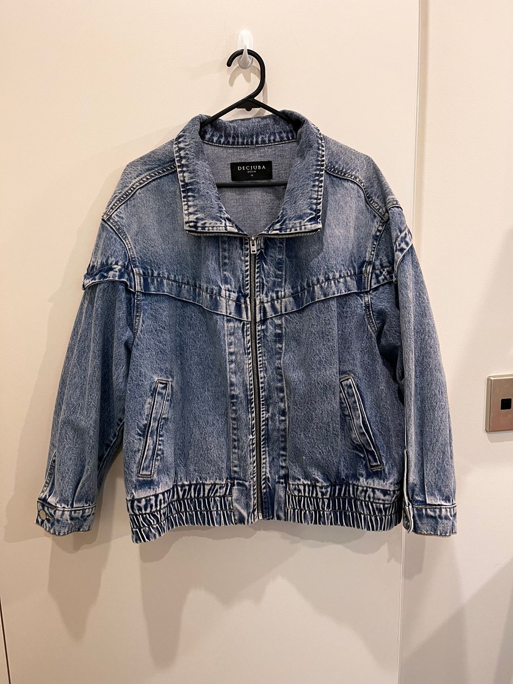 Decjuba Vintage-Style Denim Jacket