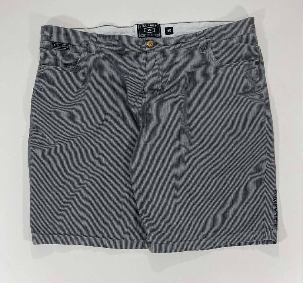 VINTAGE PREMIUM QUALITY BILLABONG GREY STRIPED SHORTS (40)