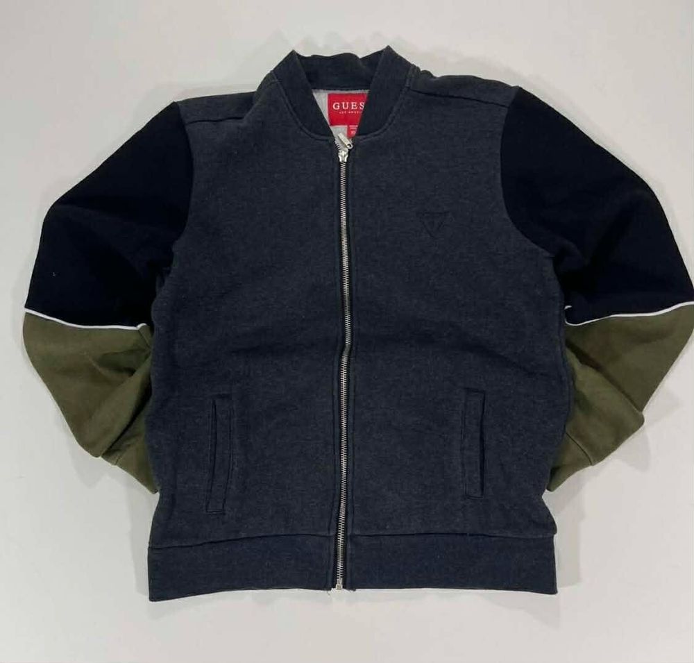 VINTAGE GUESS GREY ZIP UP JACKET WITH GREEN AND NAVY SLEEVES (S-M)