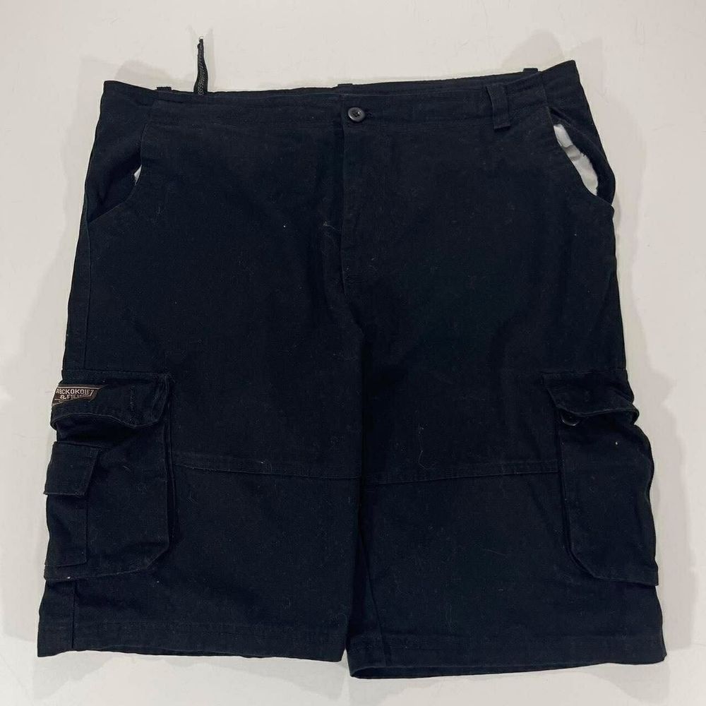 BLACK CARGO SHORTS WITH MULTIPLE POCKETS (40)
