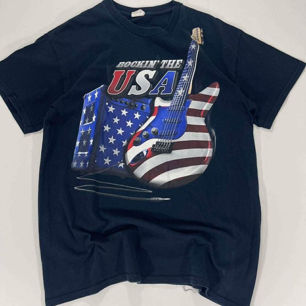 90S ROCKIN THE USA GUITAR GRAPHIC BLACK T-SHIRT (M)