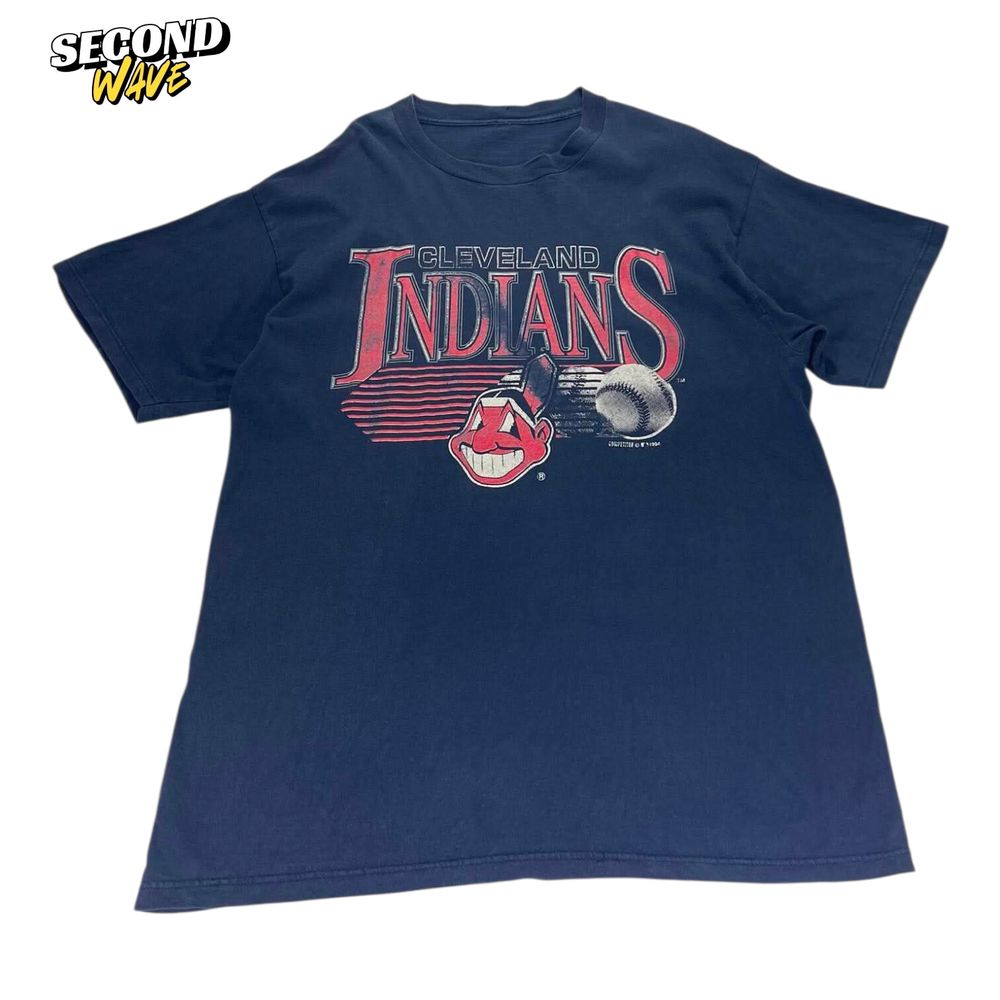 90S CLEVELAND INDIANS MLB GRAPHIC NAVY T-SHIRT (L)